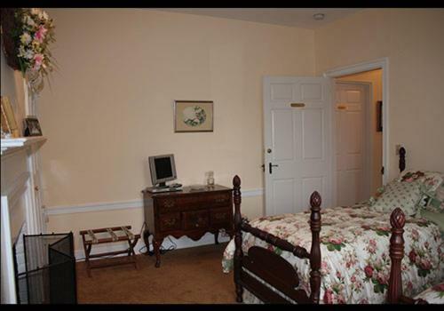Ascot House Bed & Breakfast Marietta Exterior photo