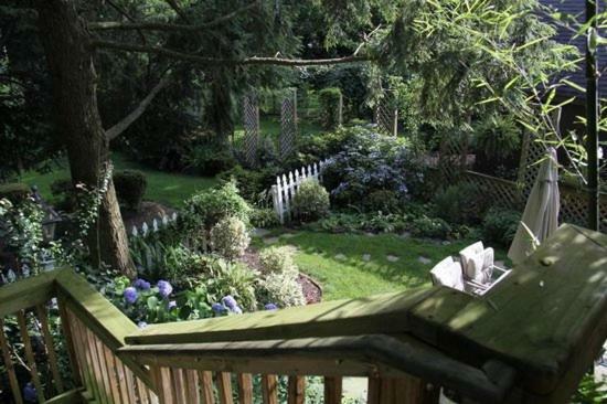 Ascot House Bed & Breakfast Marietta Exterior photo