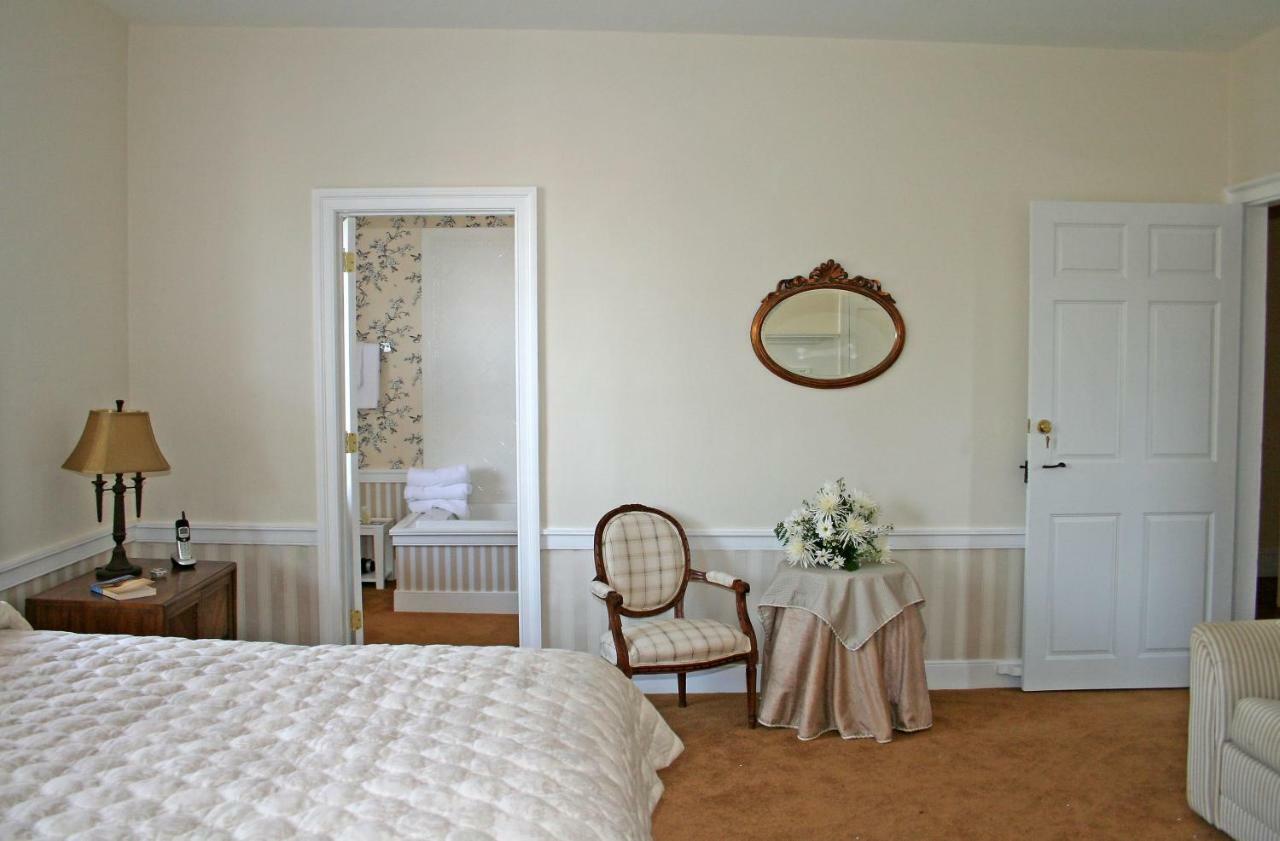Ascot House Bed & Breakfast Marietta Exterior photo